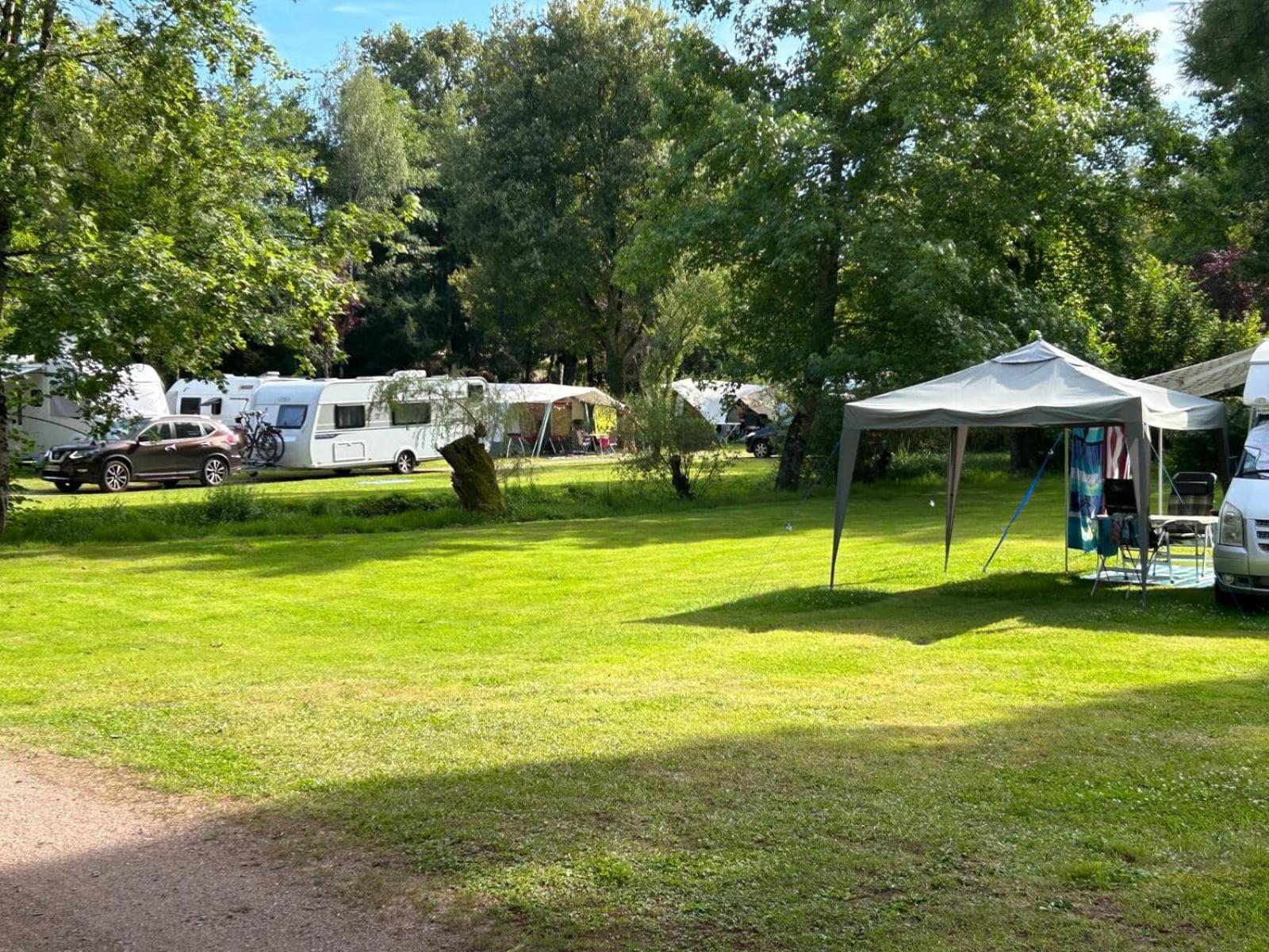 Camping Des Bains Saint-Honoré Cameră foto